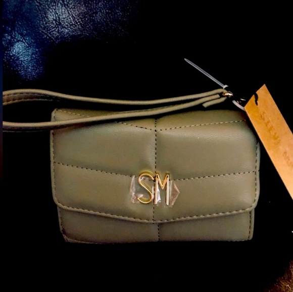 NWT STEVE MADDEN ARMY GREEN WRISTLET WALLET - Picture 8 of 8